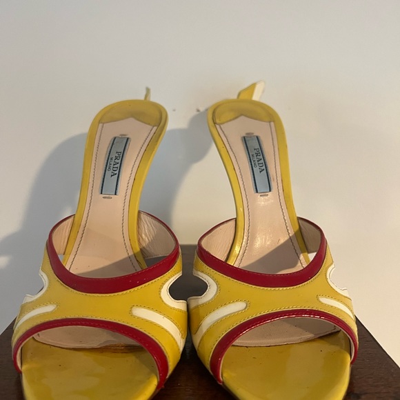 Prada Hot Rod yellow heels - Picture 7 of 10